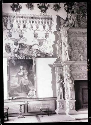 Schloß; Saalbau, Rittersaal, Westwand
