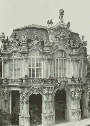 Wallpavillon