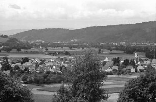 Blick von der Wallfahrtskapelle Giersberg ins Dreisamtal