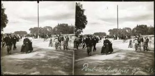 Straßenszene vor dem Pont de Suresnes