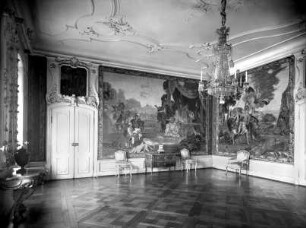 Neues Schloss — Zimmer