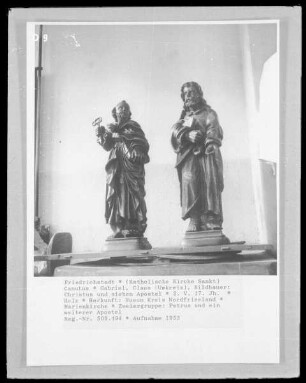 Christus und sieben Apostel — Statue