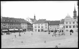 Leitmeritz. Ringplatz (Markt mit Dominikanerkirche und Rathaus) : Leitmeritz. Marktplatz mit Dominikanerklosterkirche (1662-1667, 1785) und Altem Rathaus (Kern um 1400, 1537-1541, 1652)