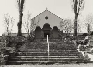 Netzschkau, Friedhof : Netzschkau. Friedhof, Plauener Straße. Friedhofskapelle mit Freitreppe