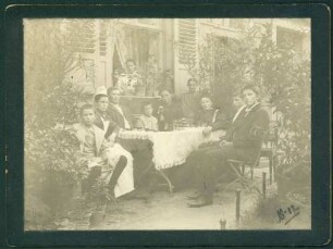 Garten, Gruppe Blinder mit Krankenschwester.