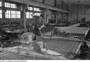 Dresden, Cossebaude. Betonwerk Cossebaude, März 1955