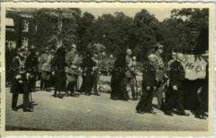 Die Beisetzung Wilhelms II. im Park von Schloss Doorn