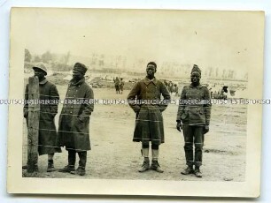 Französische Kriegsgefangene im Frontstammlager (Frontstalag) 120 in Mirecourt