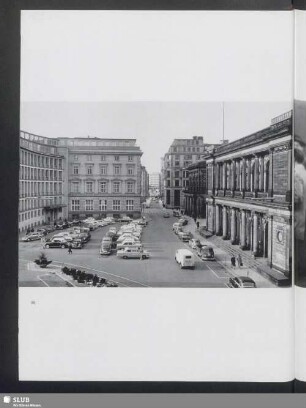 Deutsche Bank im Stadtzentrum, gegenüber der Börse
