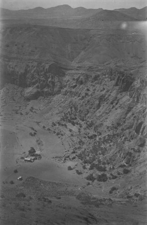 Caldera de Bandama : Blick auf ein, im Tal der Caldera de Bandana gelegenes Anwesen.