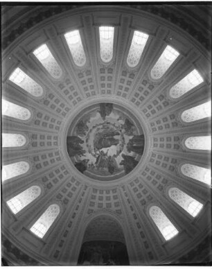 Sankt Blasien Abteikirche - Innenansicht Rotunde Kuppel mit Fresko Maria Himmelfahrt von W.A. Georgi
