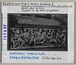 Palermo, Dom: Grab der Kaiserin Konstanze II., Sarkophag aus dem 3. Jhd.