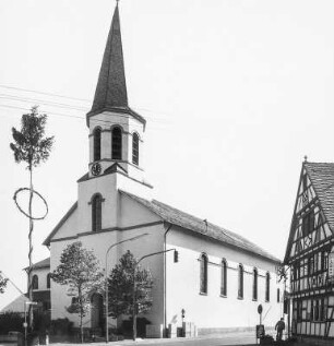 Kath. Pfarrkirche St. Gallus (Kirche, kath.); Rödermark, Traminer Straße 2