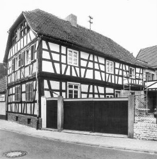 Fachwerkwohnhaus; Egelsbach, Ernst-Ludwig-Straße 10