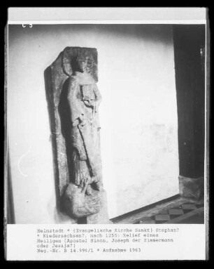 Relief eines Heiligen (Apostel Simon, Joseph der Zimmermann oder Jesaja?)