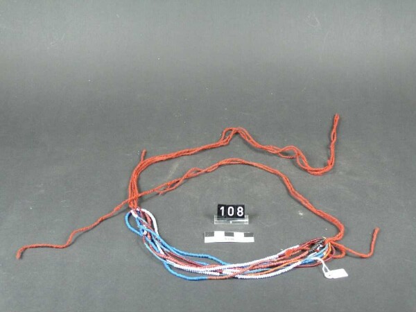Inv.No. UL108 - Jewellery (neck/upper body)