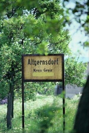 altes Ortseingangsschild