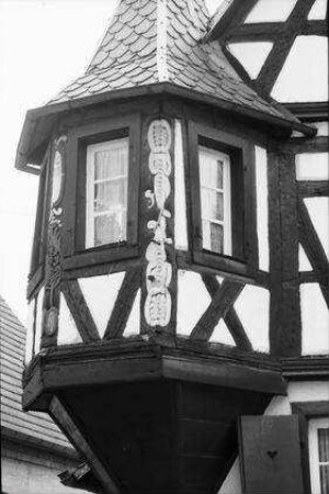 Oberbronn: geschnitzter Erker, Haus Ulrich