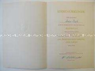 SED-Urkunde zur Verleihung der Ehrenauszeichnung der Partei