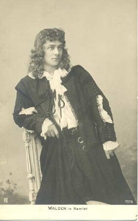Harry Walden in Hamlet