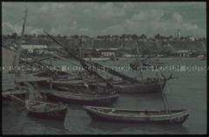 Boote im Hafen von Taganrog