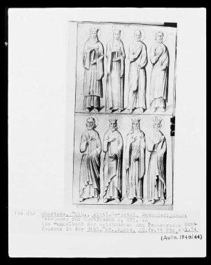 Ms. fr. 15 634, fol. 14, Sammelband der Zeichnungen und Probedrucke Montfaucons: Chartres, Kathedrale Notre-Dame, mittleres Westportal, Gewändefiguren