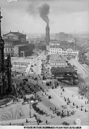 Dresden, Blick vom Turm des Ständehauses über den Theaterplatz nach Westen