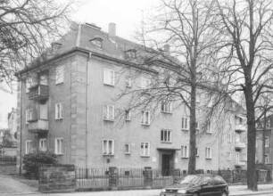Dresden-Neustadt, Radeberger Straße 20. Wohnhaus (einer Wohnanlage). Straßenansicht