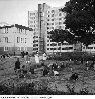 Neubaugebiet, Baustelle, Neubauten, Übergabe an Mieter, ...