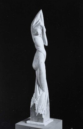 Frau mit Tuch