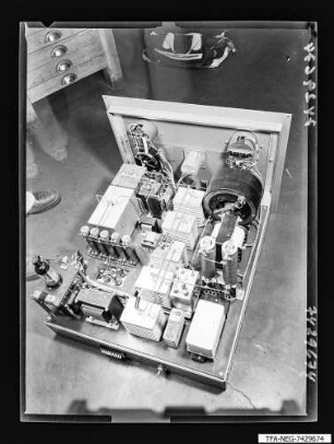Prüfeinrichtung für Oberflächen, Einschub Rückseite, Foto 1974