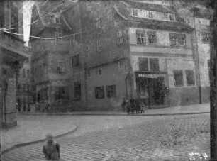 Alter Markt 26 - J. F. Weber, Kolonial- und Seilerwaren, Meteritzstraße., Einfahrt z. "Goldenen Pflug"