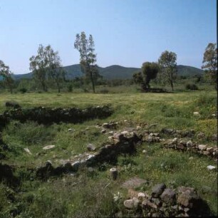 Lesbos, Mauern einer neolithischen Siedlung bei Lunópolis Thermis