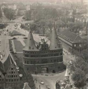 Lübeck, Stadtbefestigung, Holstentor