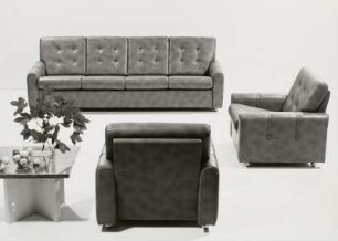 Couchtisch : Sitzgruppe "Chorin" (1973; Sächsische Sitzmöbelwerkstätten Waldheim). Ansicht mit Couchtisch