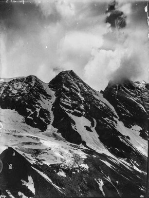 Großer Mörchner : Blick auf den Gipfel des Großen Mörchner in den Zillertaler Alpen