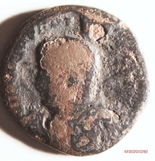 Römische Münze, Nominal Follis, Prägeherr Constantinus I., Prägeort London, Original