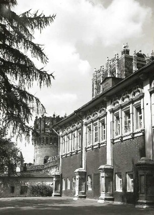 Moskau. Nowodewitschi-Kloster (Neujungfrauenkloster). Lopuchin-Palast (17. Jh.)