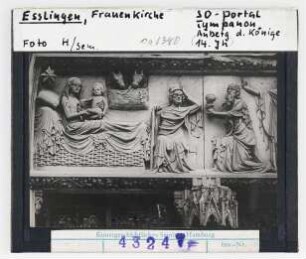Esslingen, Frauenkirche: Südostportal, Tympanon: Anbetung der Könige