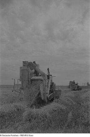 Landwirtschaft mit Agrar-Technik, Pflanzenbau