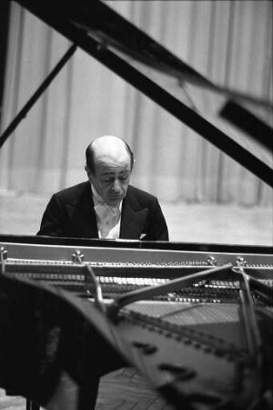 Gastspiel des Pianisten Shura Cherkassky in der Stadthalle Karlsruhe