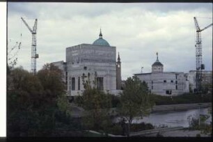 Potsdam, Nikolaikirche,Potsdam, Alter Markt,Potsdam, Altes Rathaus,Potsdam, Hans-Otto-Theater,Potsdam, Hans-Otto-Theater Rohbau am Alten Markt : Hans-Otto-Theater Rohbau am Alten Markt wurde 1991 abgerissen