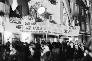 Freiburg: Münsterplatz, Publikum bei der Eröffnungsfeier