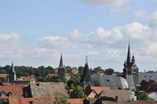 Quedlinburg - Stadtübersicht : Stadtübersicht mit der Marktkirche (rechts). Aufgenommen am 20. Juli 2012 in Quedlinburg