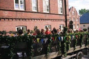 Kindervogelschießen: Umzug am Kirchberg: Orchester der Theodor-Storm-Schule