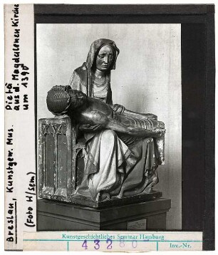 Breslau (Wrocław), Kunstgewerbemuseum: Pietà aus der Magdalenenkirche