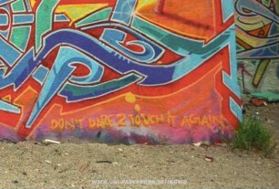 DON'T DARE 2 TOUCH iT AGAiN