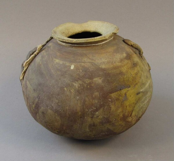 Clay vessel