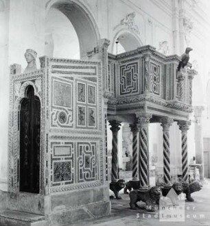 Ravello. Kathedrale. Kanzel aus Marmor mit Mosaik (1272)