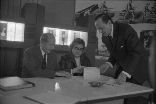 Übergabe der Glassammlung Heine als Dauerleihgabe an das Badische Landesmuseum